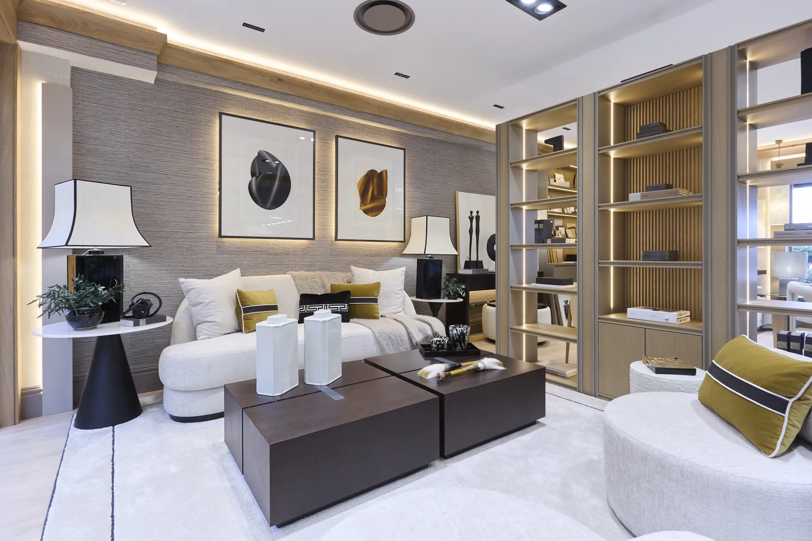 Proyecto principal de interiorismo - Salón diseñado con luz y calidez